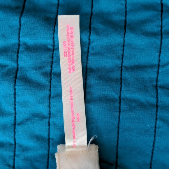 VS Pink Set of 2 Date Push-Up Bras - Picture 6 of 7